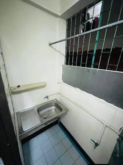 Chambre à louer près de la station MRT Bang Kapi, photo 3 sur 4