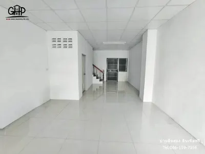 2-bed house for sale near MRT Yaek Nonthaburi 1, photo 3 of 5