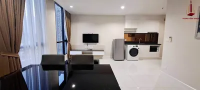 2-bed condo for rent near BTS Ekkamai, photo 2 of 5