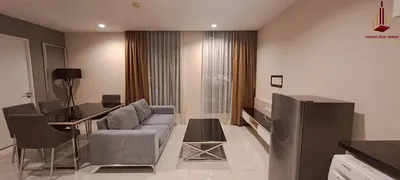 2-bed condo for rent near BTS Ekkamai, photo 1 of 5