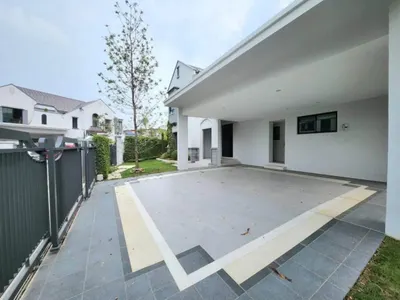4-bed house for rent near ARL Makkasan, photo 3 of 5