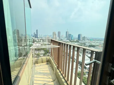 1-bed condo for rent at The Emporio Place, photo 3 of 5