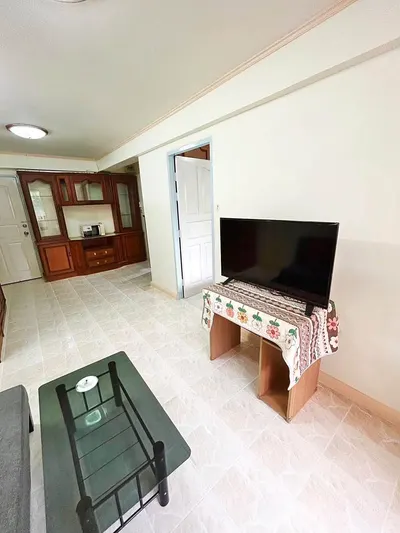 1-bed condo for rent near ARL Makkasan, photo 3 of 5