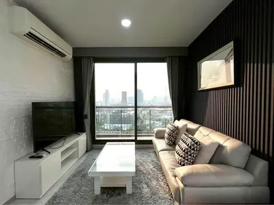 Condo 1 chambre à louer près de la station BTS Ekkamai, photo 1 sur 5