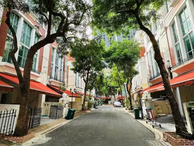 Baan klang Krung (British Town - Thonglor)の4ベッドルームタウンハウス（賃貸）、写真5/9