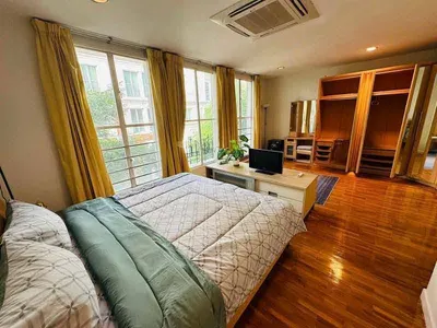 Baan klang Krung (British Town - Thonglor)の4ベッドルームタウンハウス（賃貸）、写真3/9
