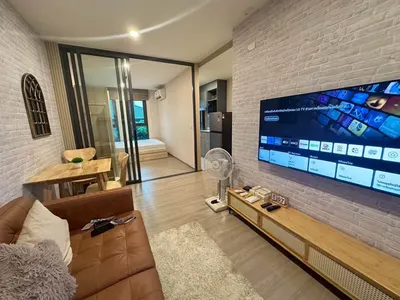 Condo à louer à Aspire Ratchayothin, photo 2 sur 5