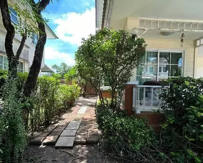 3-bed house for sale near MRT Min Buri, photo 2 of 5