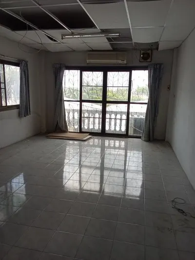 ขายทาวน์เฮาส์ 2 ห้องนอน ใกล้ MRT บางกะปิ รูปที่ 5 จาก 5
