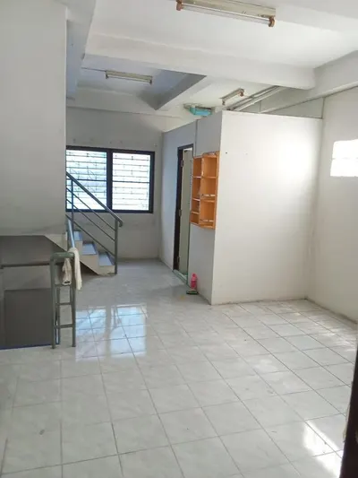 ขายทาวน์เฮาส์ 2 ห้องนอน ใกล้ MRT บางกะปิ รูปที่ 3 จาก 5