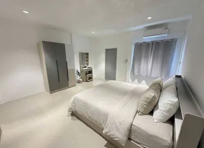 3-bed townhouse for rent near BTS Punnawithi, photo 2 of 5