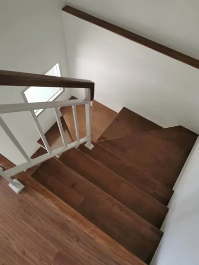 Maison de ville 3 chambres à louer près de la station BTS Saphan Mai, photo 2 sur 5