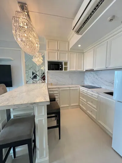 1-bed condo for rent at The Lofts Ekkamai, photo 2 of 5