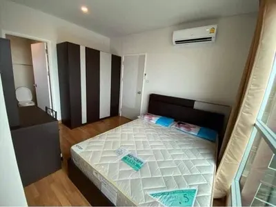 Condo 1 chambre à louer à Lumpini Place Ratchada-Sathu, photo 2 sur 5
