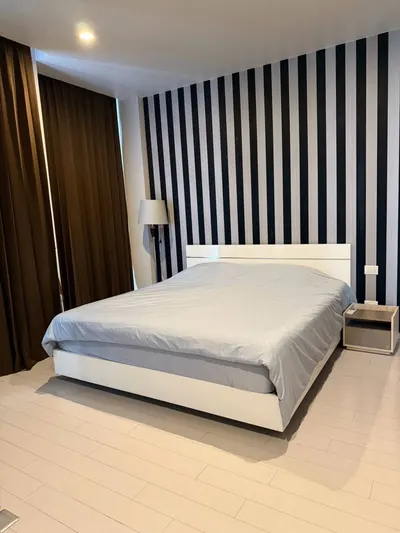 2-bed condo for sale at Noble Ploenchit, photo 5 of 5
