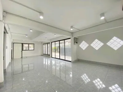 4-bed house for rent near MRT Sutthisan, photo 8 of 9