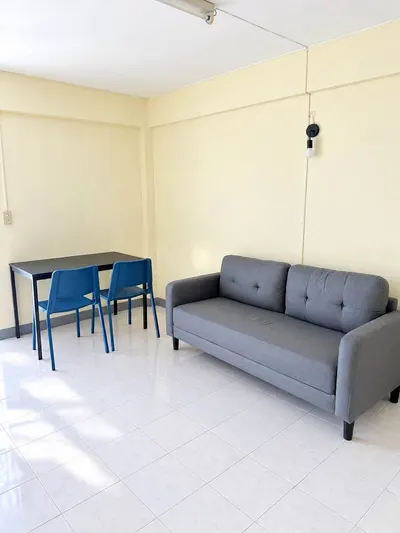 1-bed condo for rent near MRT Sutthisan, photo 3 of 5