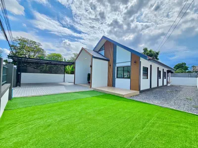3-bed house for sale near BTS Saphan Mai, photo 2 of 5