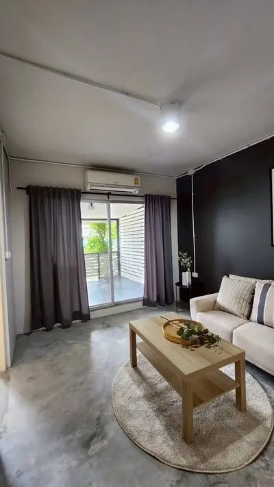 Condo à louer près de la station MRT Huai Khwang, photo 5 sur 5