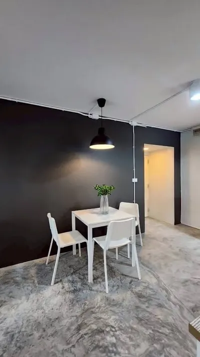 Condo à louer près de la station MRT Huai Khwang, photo 4 sur 5