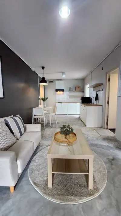 Condo à louer près de la station MRT Huai Khwang, photo 2 sur 5