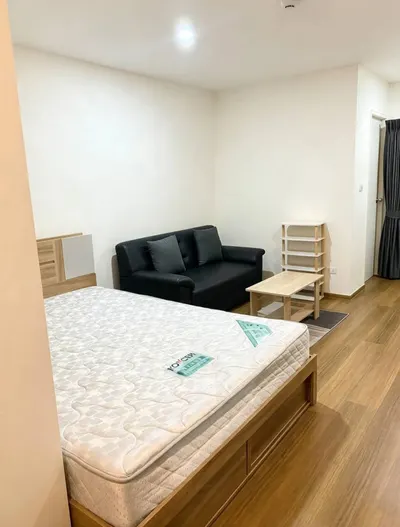 Studio à louer à Lumpini Condotown Ekachai 48, photo 1 sur 5