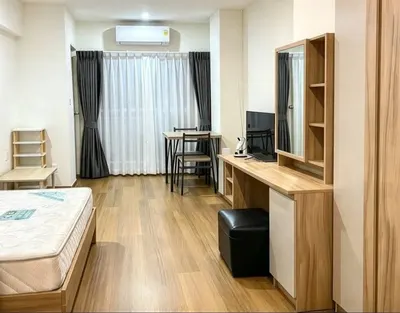 Studio à louer à Lumpini Condotown Ekachai 48, photo 3 sur 5