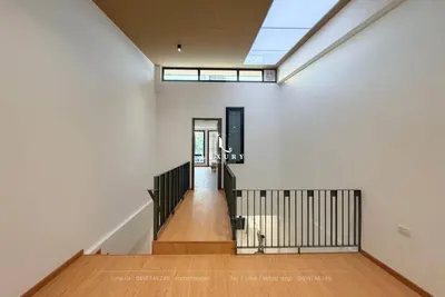 3-bed townhouse for sale near BTS Ekkamai, photo 4 of 5