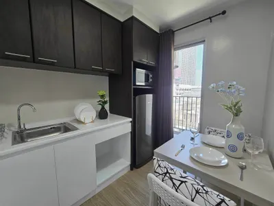 Condo 1 chambre à vendre près de la station MRT Sai Ma, photo 3 sur 5