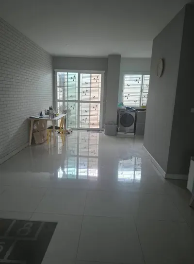 This listing, photo 2