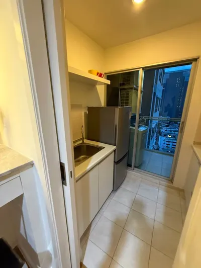 Condo 1 chambre à louer à Lumpini Place Rama 9 - Ratchada, photo 4 sur 5