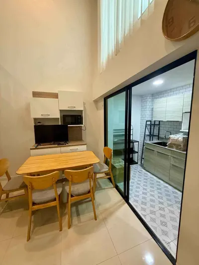 Maison de ville 3 chambres à louer à Maison 168 Lat Phrao 101, photo 7 sur 9