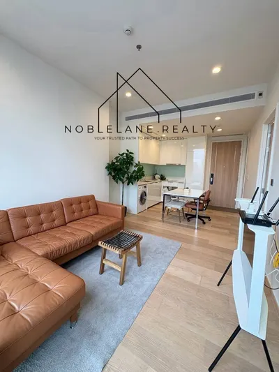 1-bed condo for rent near BTS Saint Louis, photo 1 of 5
