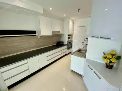 3-bed condo for rent near BTS Thong Lo, photo 4 of 5