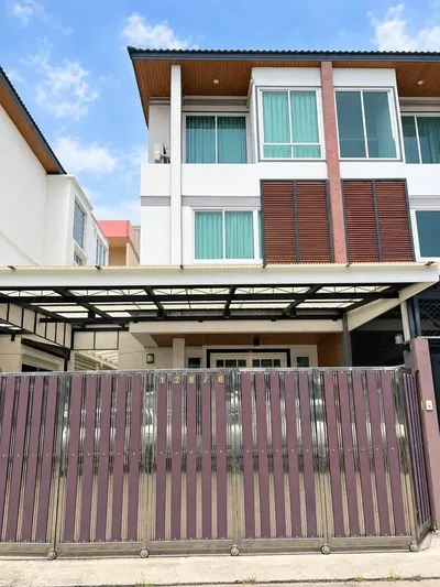 House for rent near MRT Sutthisan, photo 1 of 5