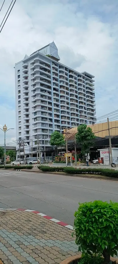 Condo for sale near MRT Phra Nang Klao Bridge, photo 1 of 5
