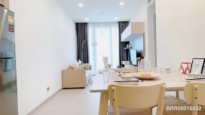 Condo 2 chambres à louer près de la station MRT Phra Ram 9, photo 1 sur 5
