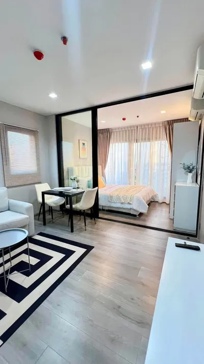 Condo for rent at The Politan Rive, photo 4 of 5