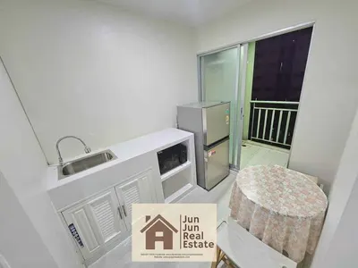 Condo 3 chambres à louer près de la station BTS Phra Khanong, photo 1 sur 3
