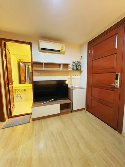 Emerald Residence Ratchadaのコンドミニアム（賃貸）、写真1/5