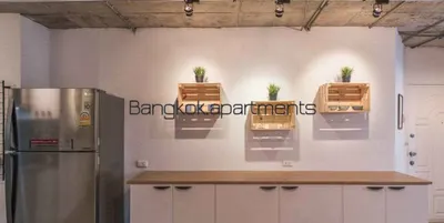 Condo 2 chambres à louer près de la station BTS Asok, photo 2 sur 5