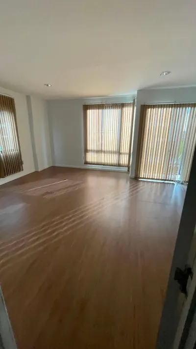 Commercial space for rent in Khlong Sam Wa, photo 4 of 5