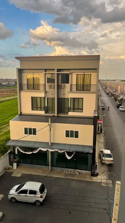 Commercial space for rent in Khlong Sam Wa, photo 1 of 5