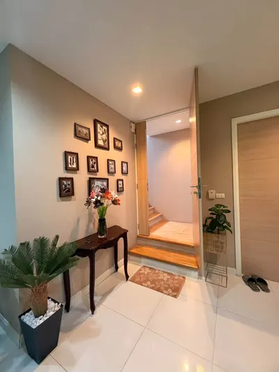 Feel Town Ladprao 35の3ベッドルーム一戸建て（賃貸）、写真9/10