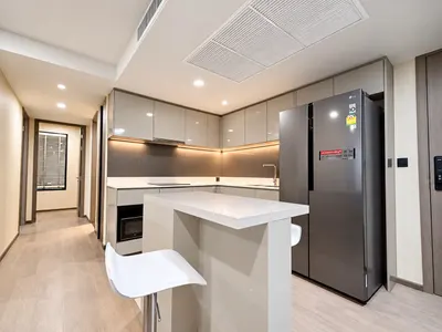 2-bed condo for rent near BTS Ratchadamri, photo 5 of 5