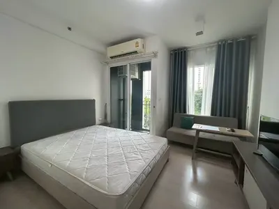 Studio condo for rent at Chapter One Eco Ratchada-HuaiKhwang, photo 2 of 5