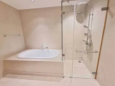 1-bed condo for rent near BTS Phrom Phong, photo 2 of 5