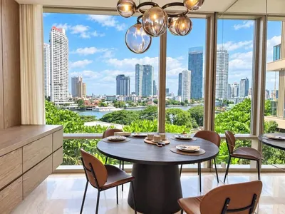 2-bed condo for rent at Four Seasons Private Residences, photo 3 of 5