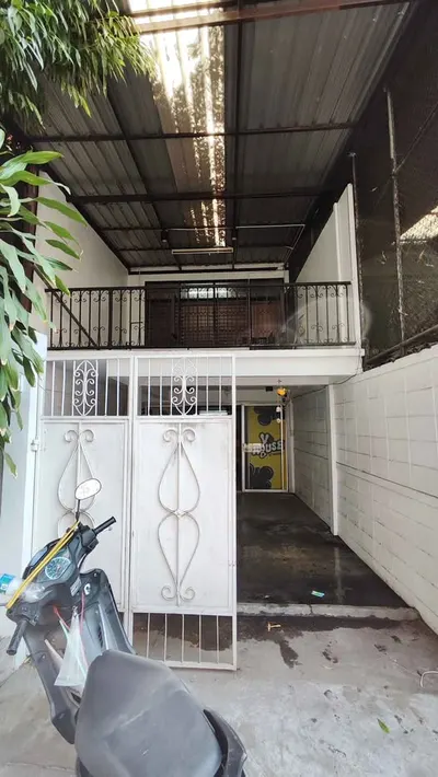 ให้เช่าทาวน์เฮาส์ 3 ห้องนอน ใกล้ MRT ท่าพระ รูปที่ 1 จาก 5