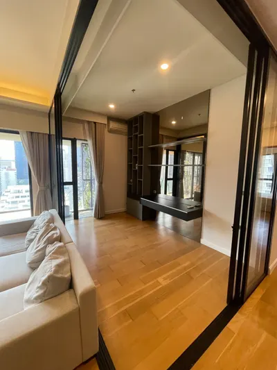 2-bed condo for rent near BTS Phrom Phong, photo 3 of 5